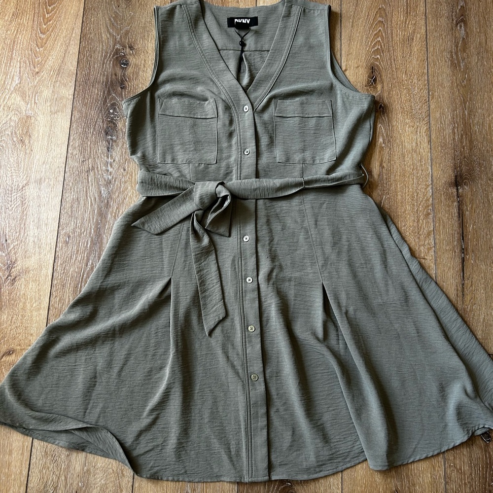 DKNY button down Dress size 14